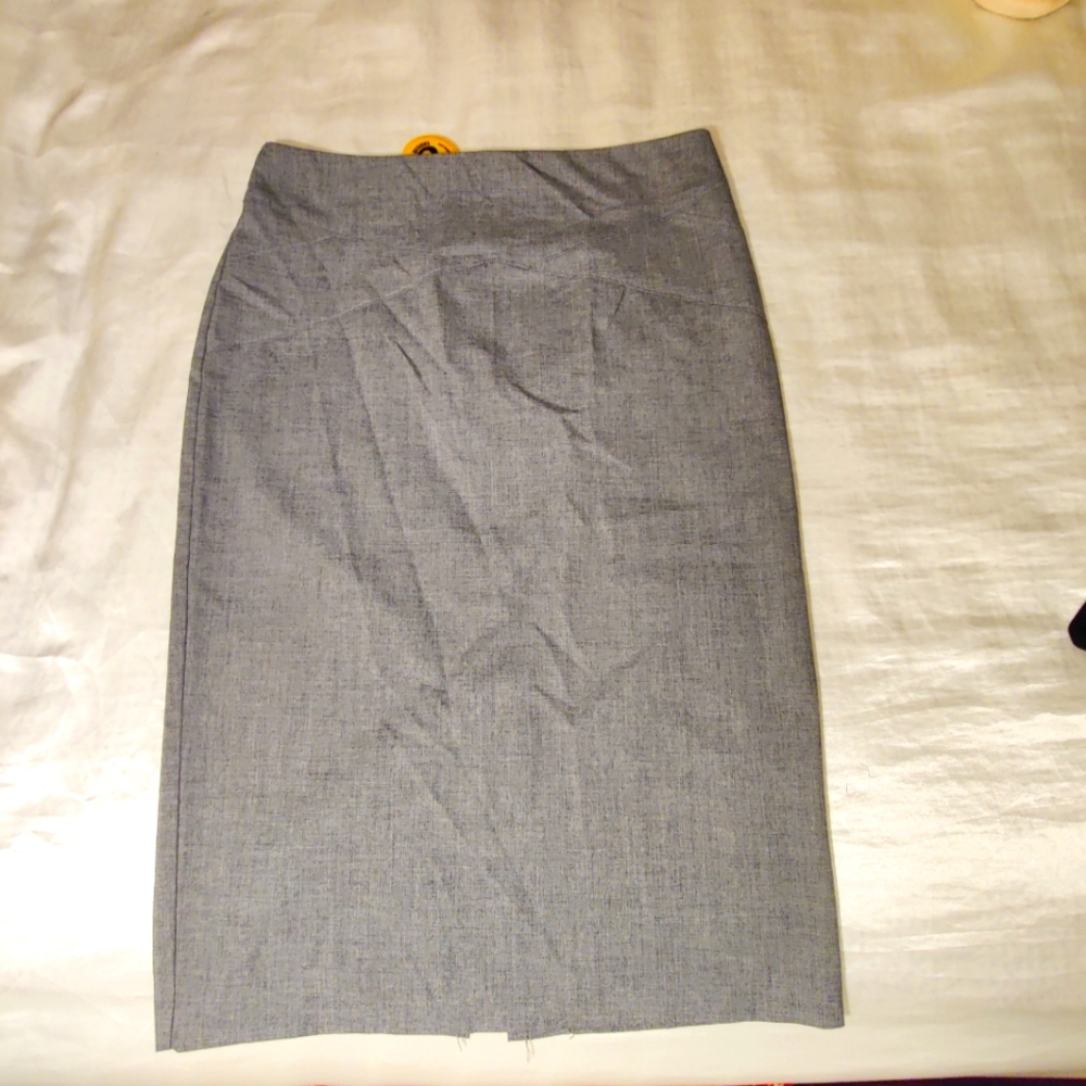 New York and Company Skirt - size 6